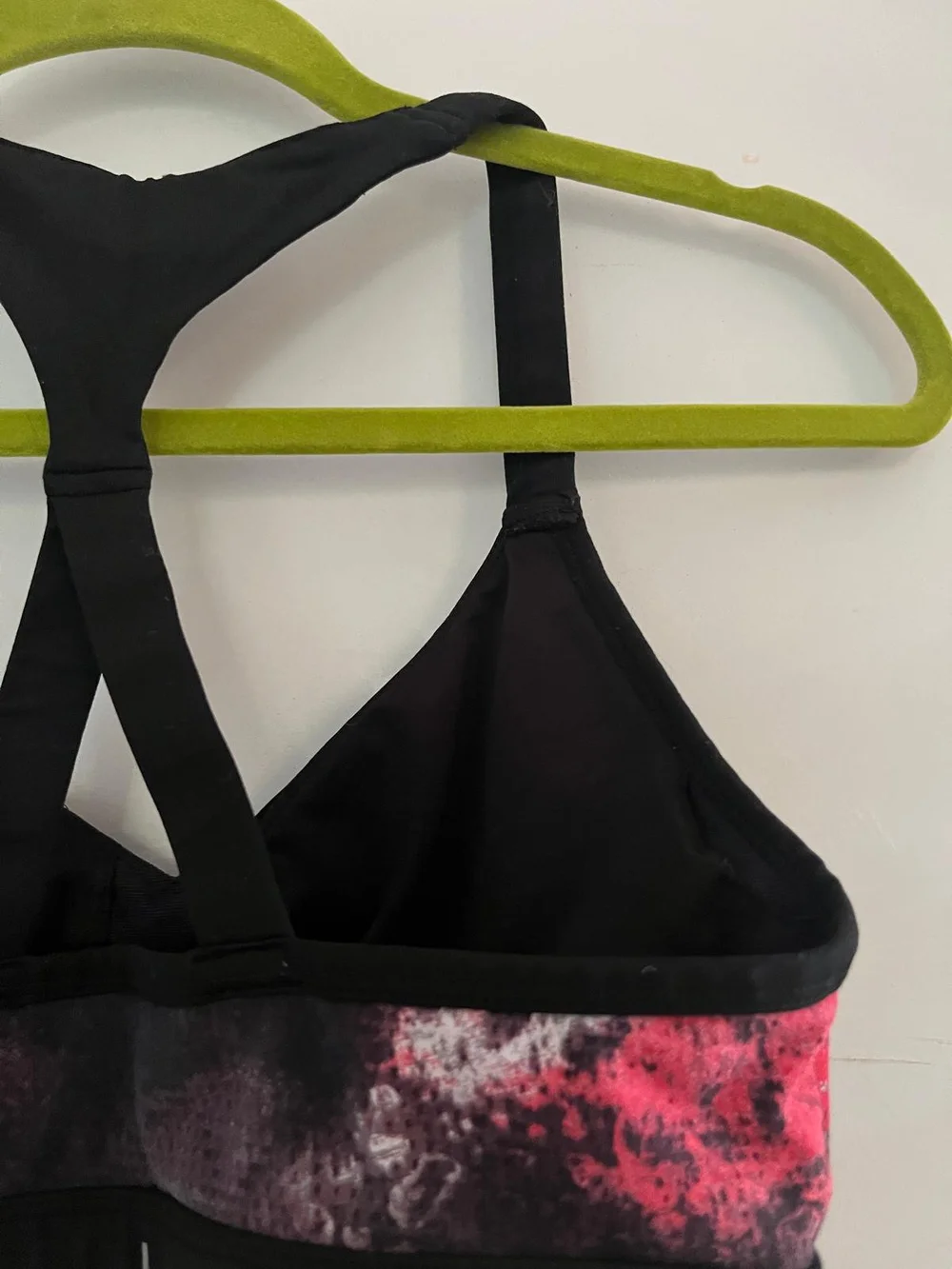 ALO Yoga sleek black